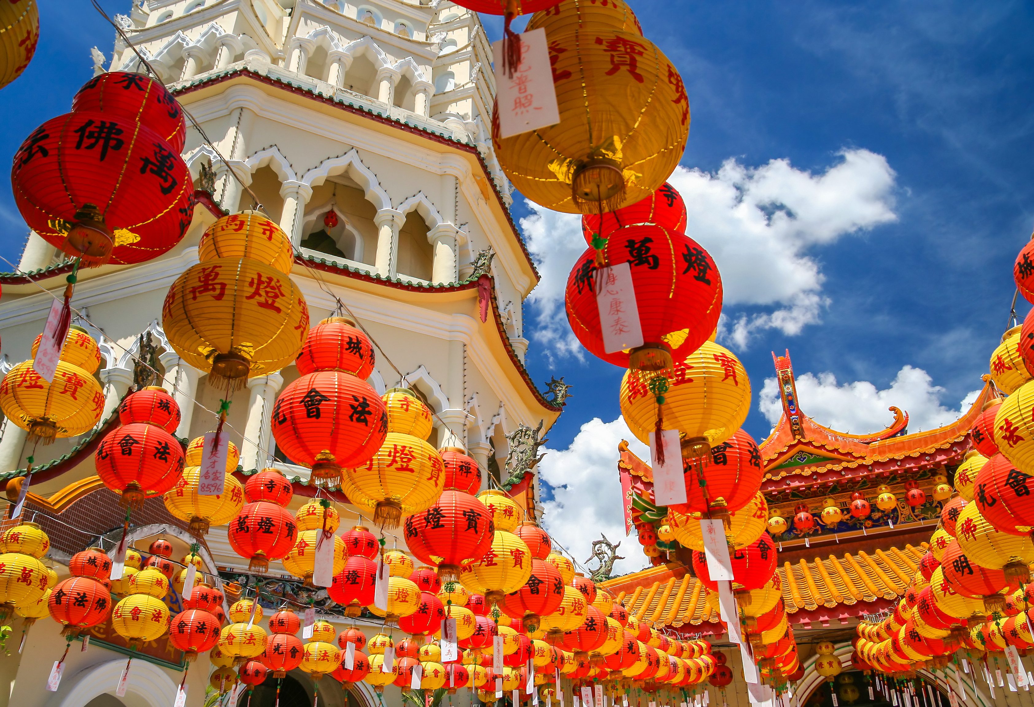 Kleukrijke Kek Lok Si tempel op Penang in Maleisië